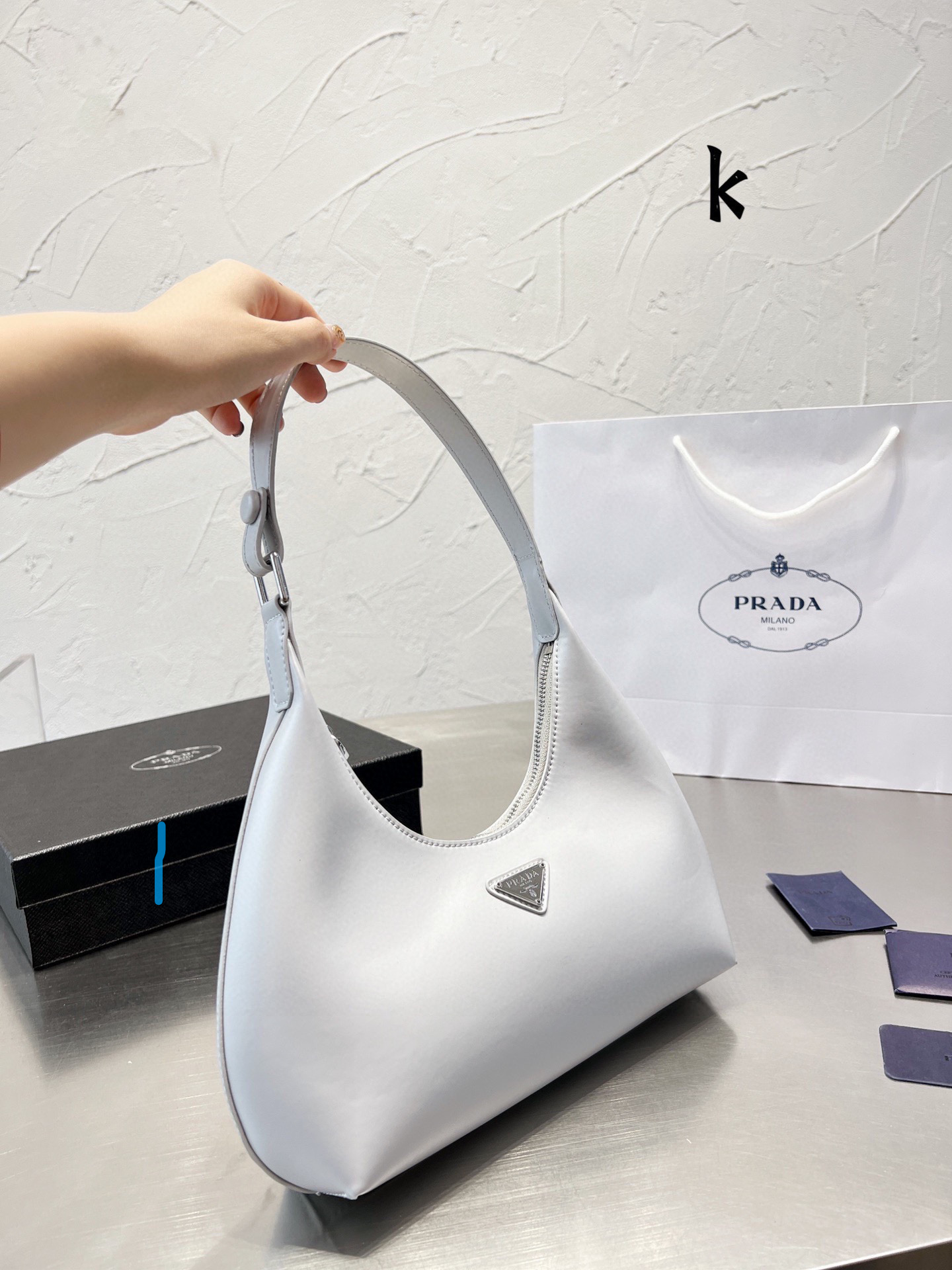 65$prada  code:6255 gallery