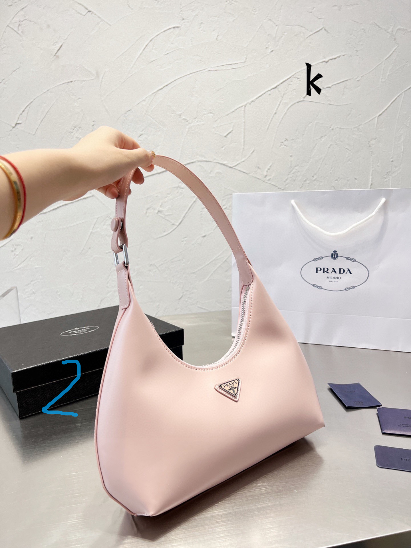 65$prada  code:6255 gallery