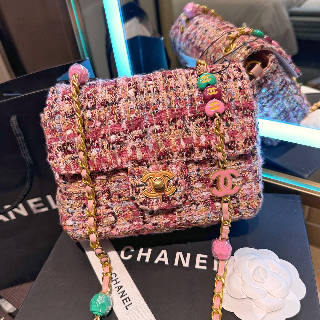 68$CHANEL   code:6399 gallery