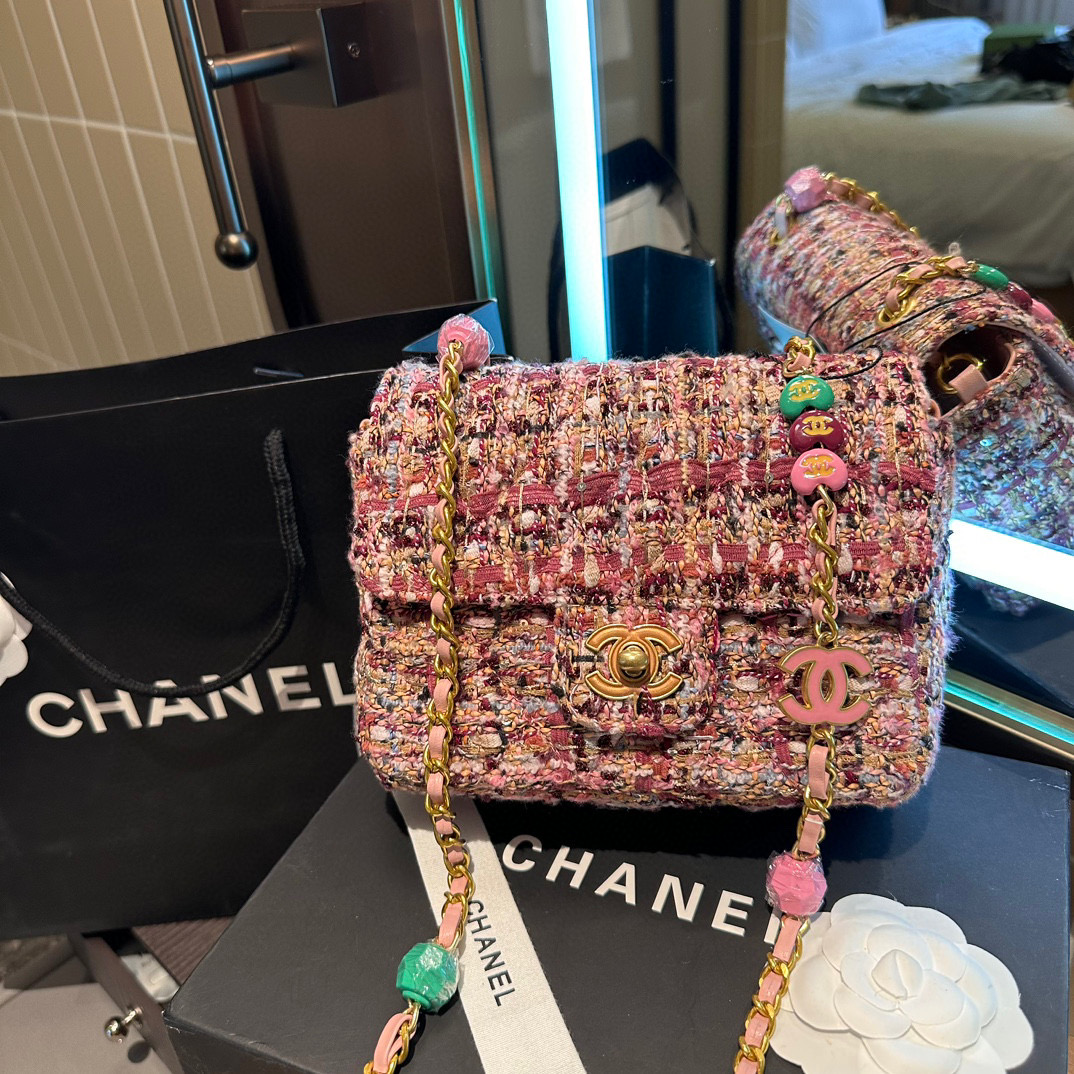68$CHANEL   code:6399 gallery