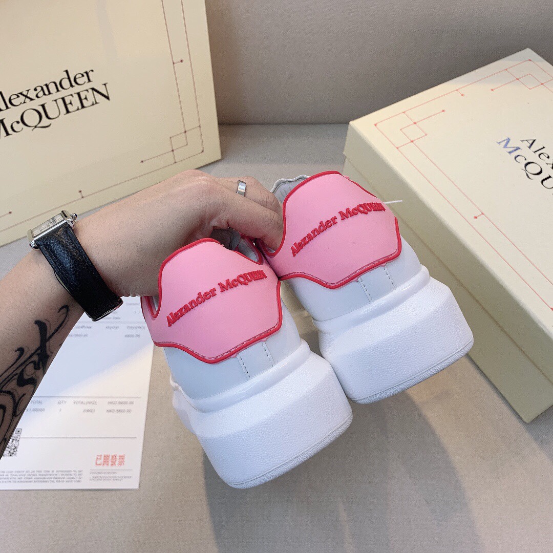 Alexander McQueen  $80 Code:9965 gallery