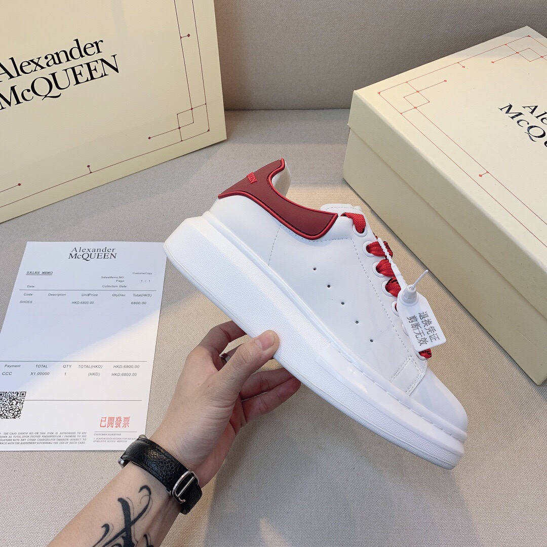 Alexander McQueen  $80 Code:9965 gallery