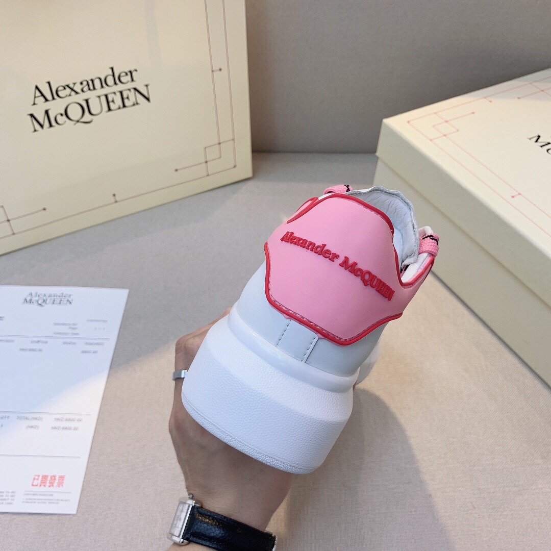 Alexander McQueen  $80 Code:9965 gallery
