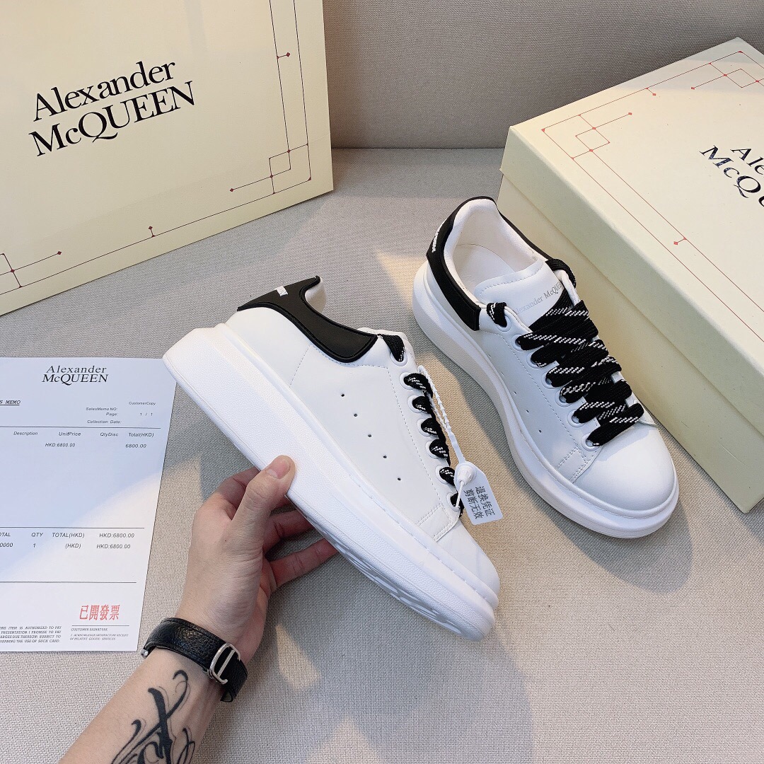 Alexander McQueen  $80 Code:9965 gallery