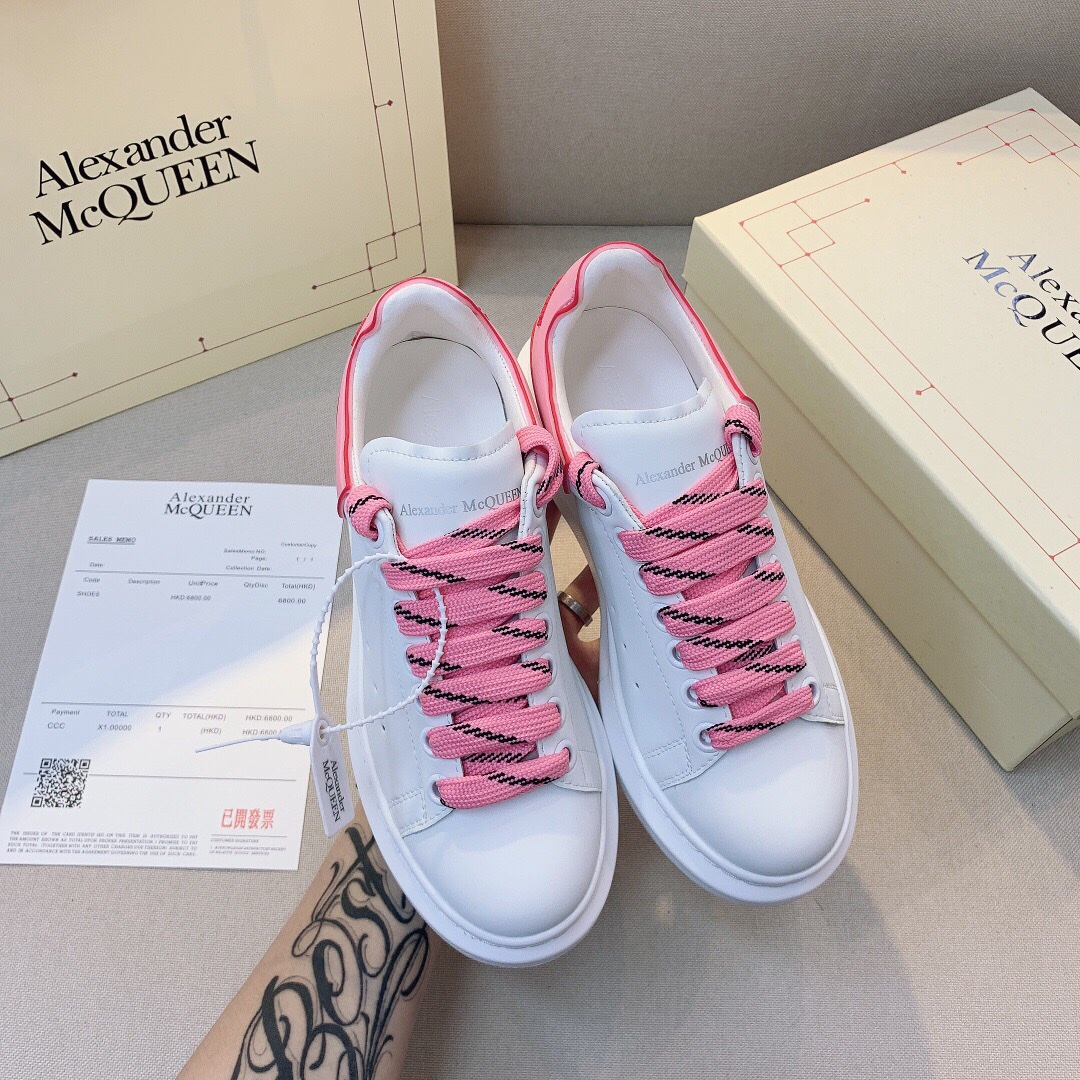 Alexander McQueen  $80 Code:9965 gallery
