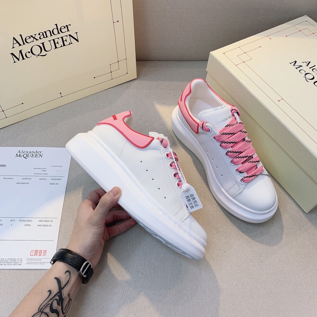 Alexander McQueen  $80 Code:9965 gallery