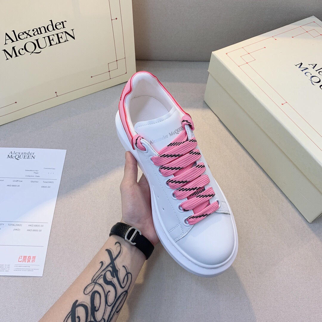 Alexander McQueen  $80 Code:9965 gallery