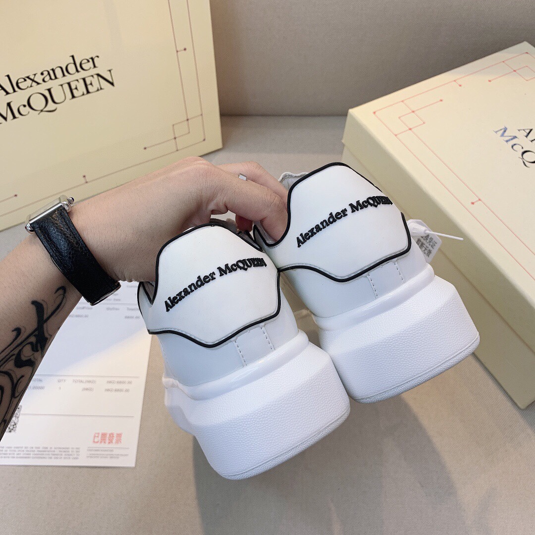 Alexander McQueen  $80 Code:9965 gallery