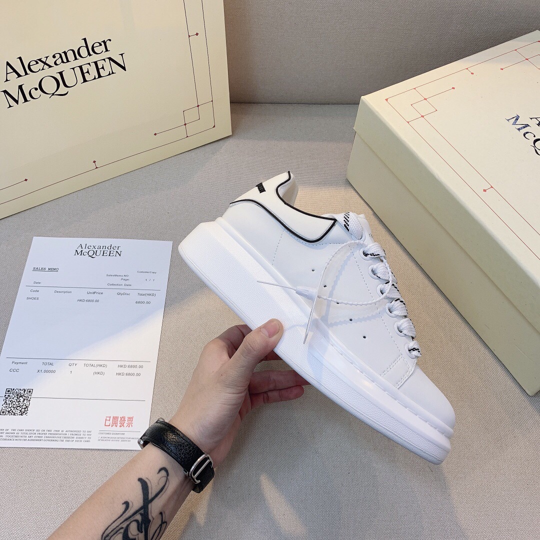 Alexander McQueen  $80 Code:9965 gallery
