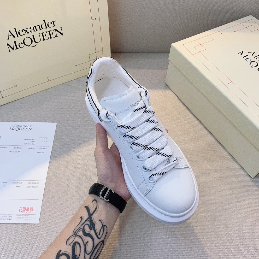 Alexander McQueen  $80 Code:9965 gallery