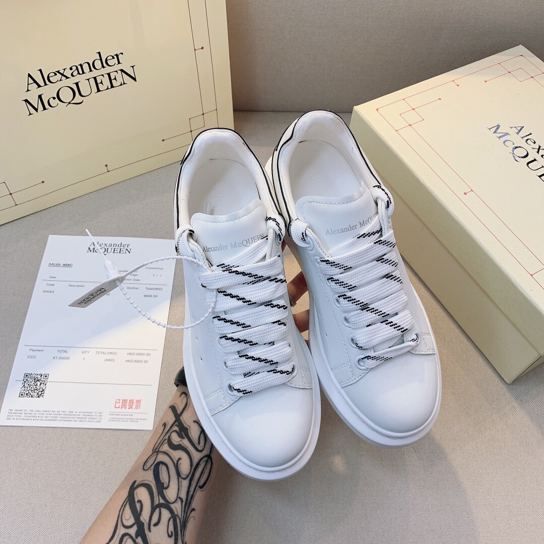 Alexander McQueen  $80 Code:9965 gallery