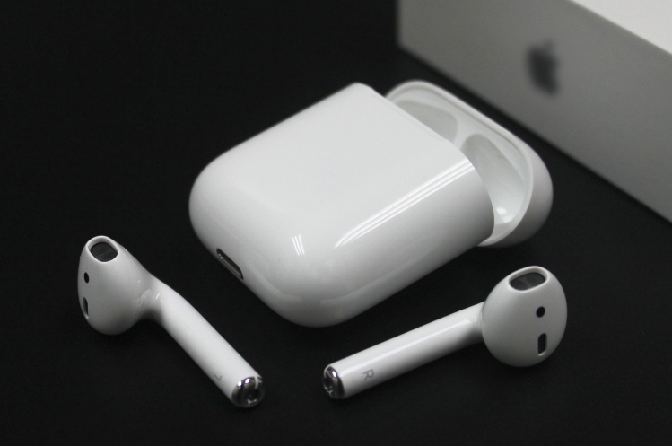 Apple AirPods $85 Number: 399 gallery