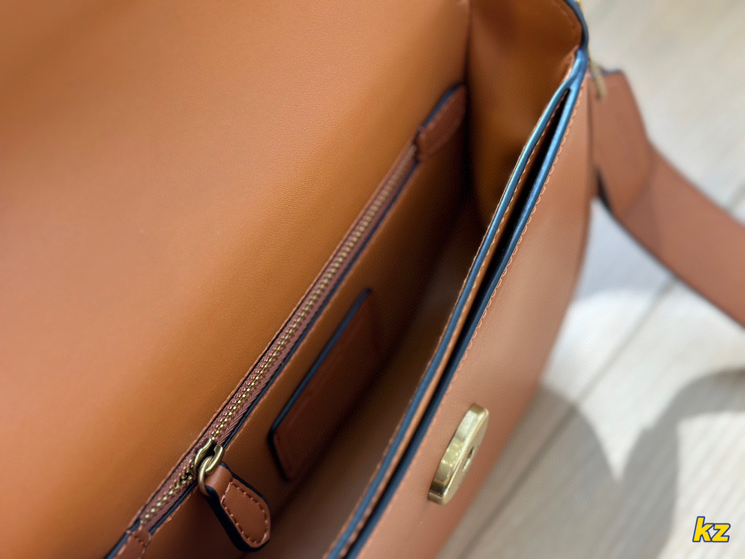 Autumn and winter coach new saddle bag69$  code:3411 gallery