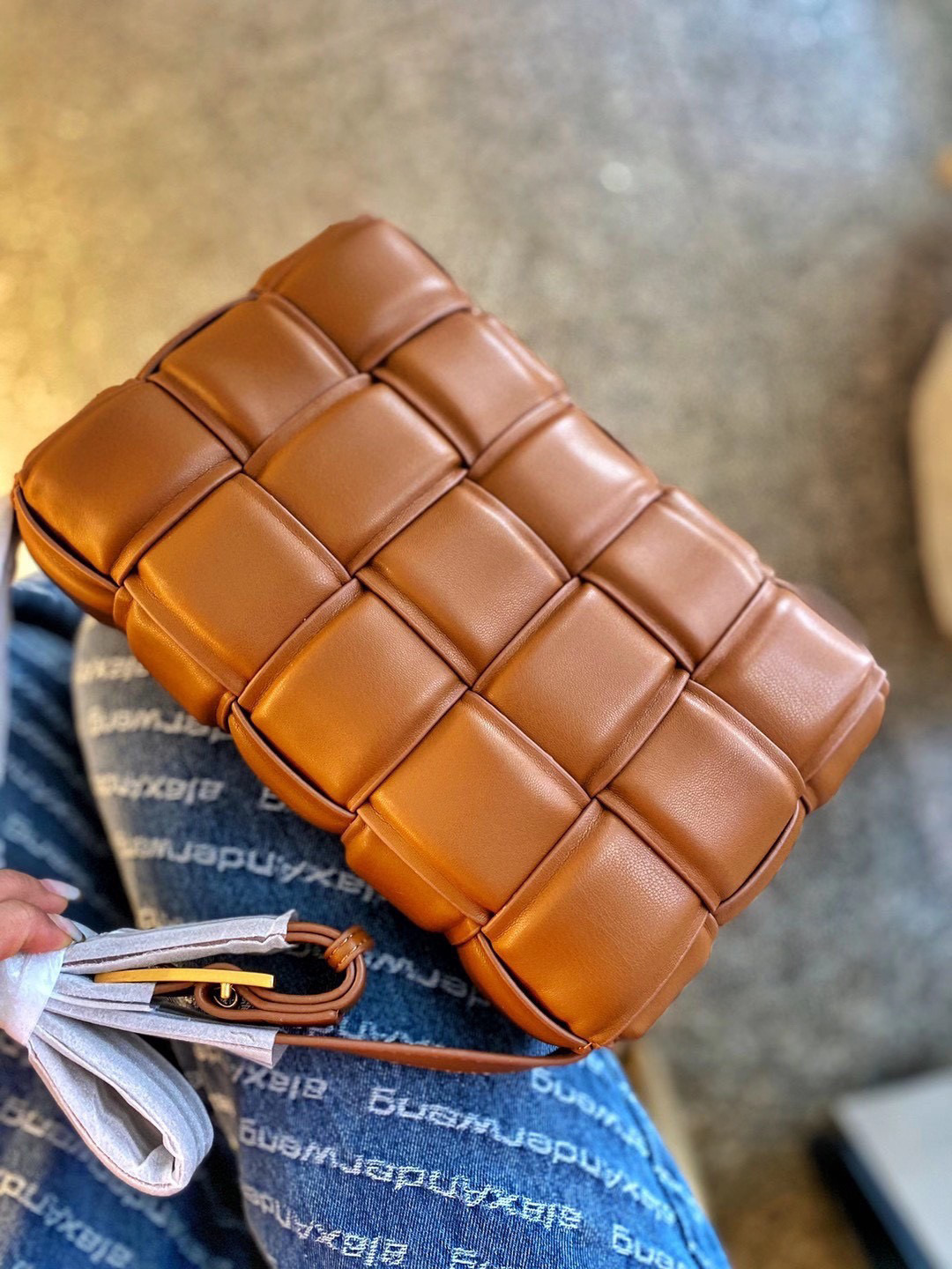 BOTTEGA VENETA $76 CODE：13179 gallery