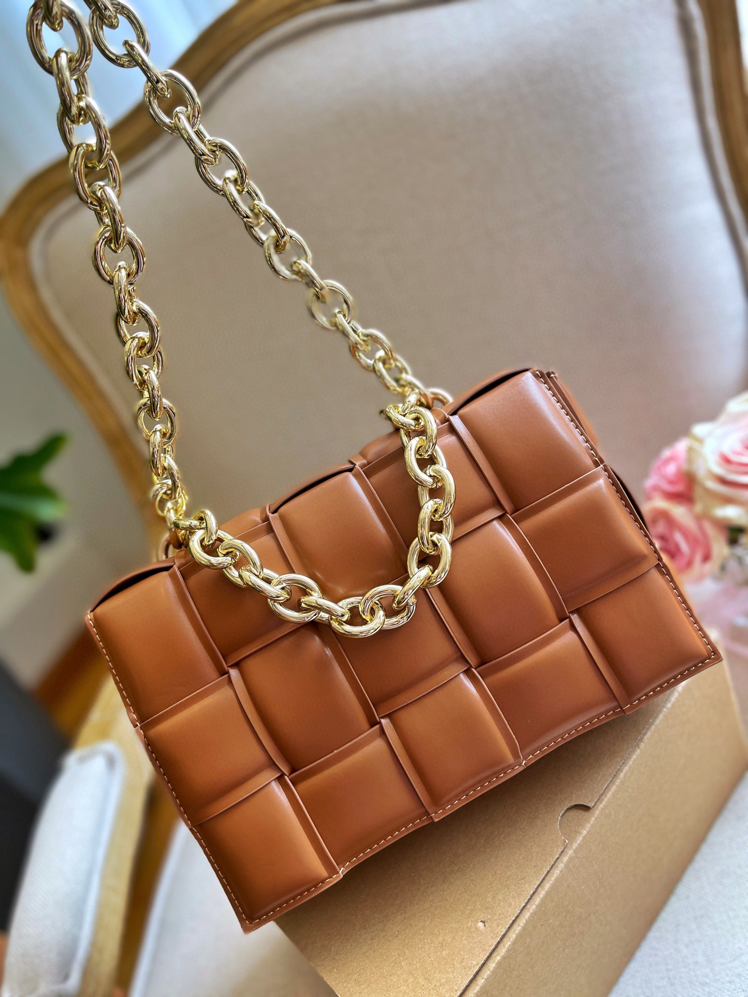 BOTTEGA VENETA $85 CODE：13178 gallery