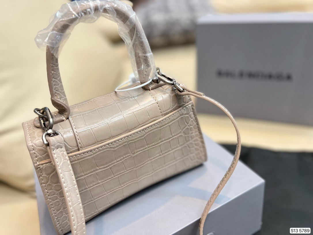 Balenciaga $68 code：13755 gallery