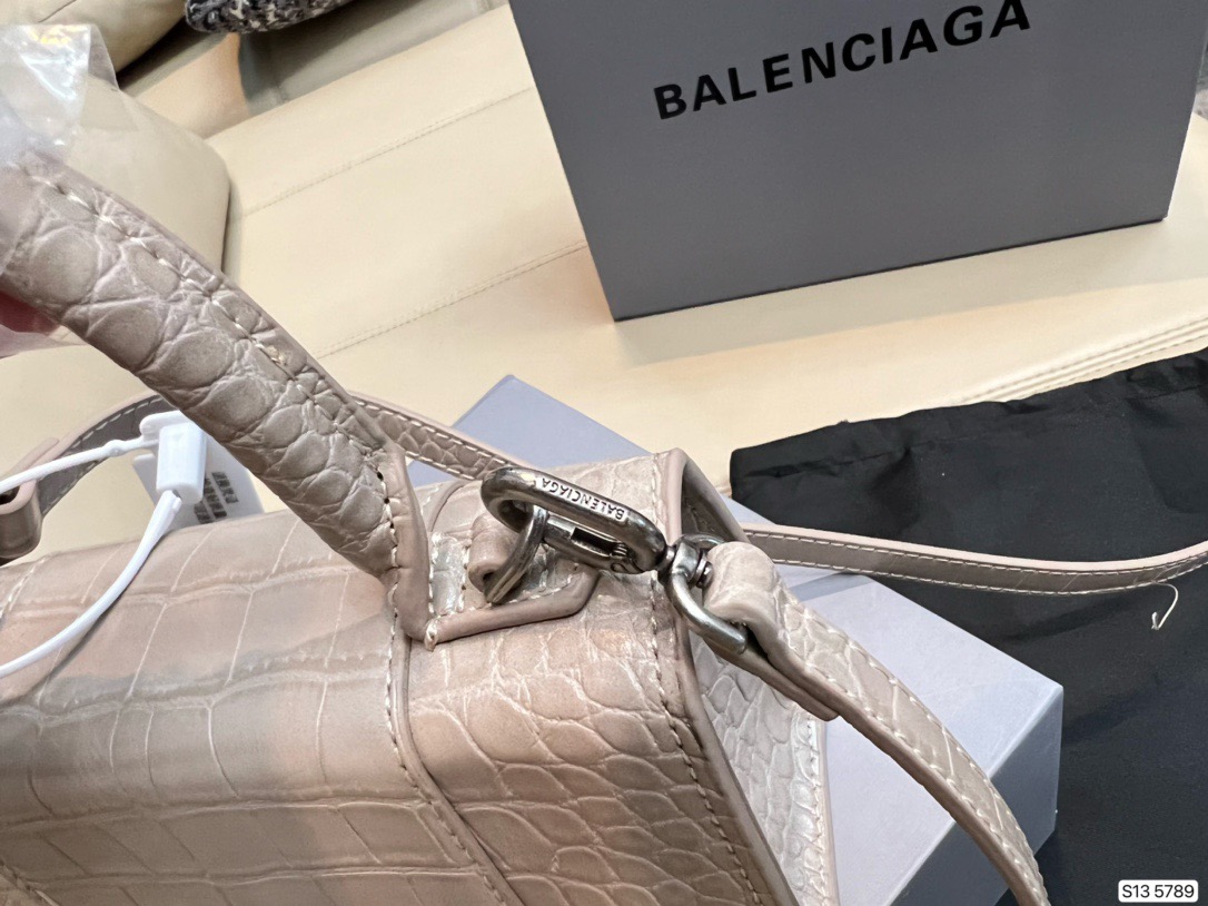 Balenciaga $68 code：13755 gallery