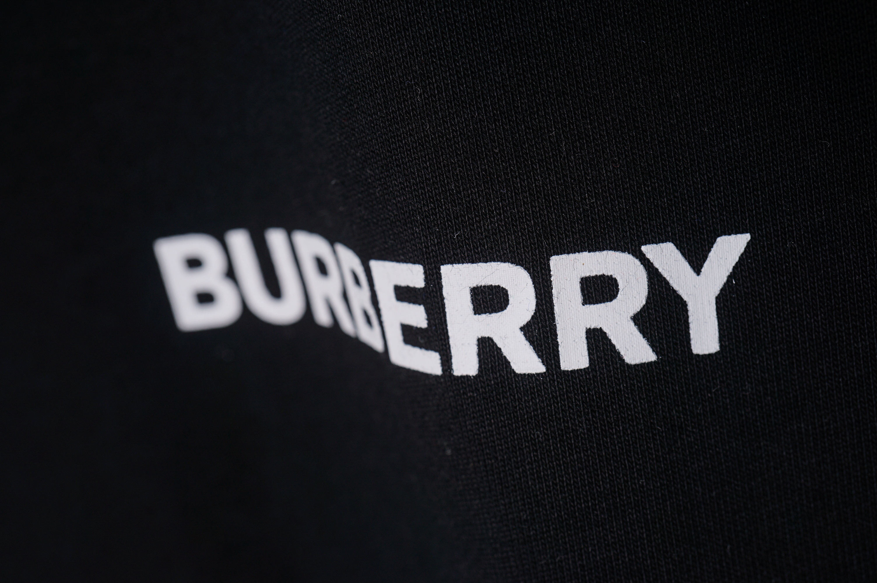 Burberry $30 CODE：14288 gallery