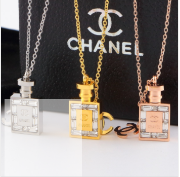 Chanel $16 Code 1545 gallery