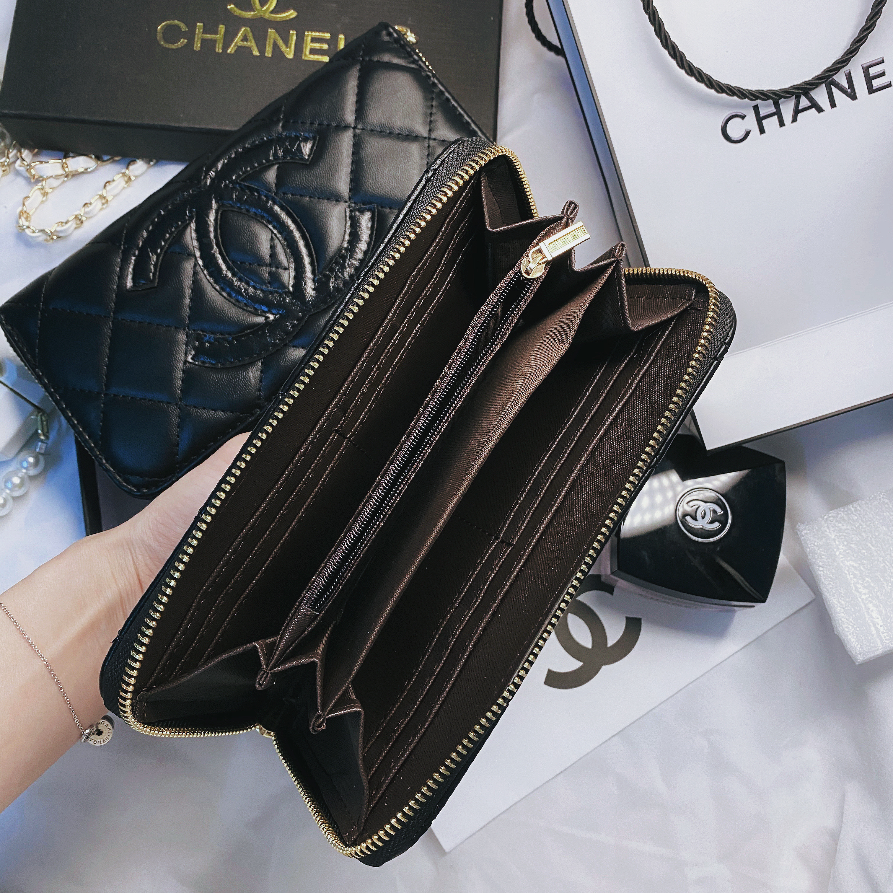 Chanel $36 Code：13031 gallery