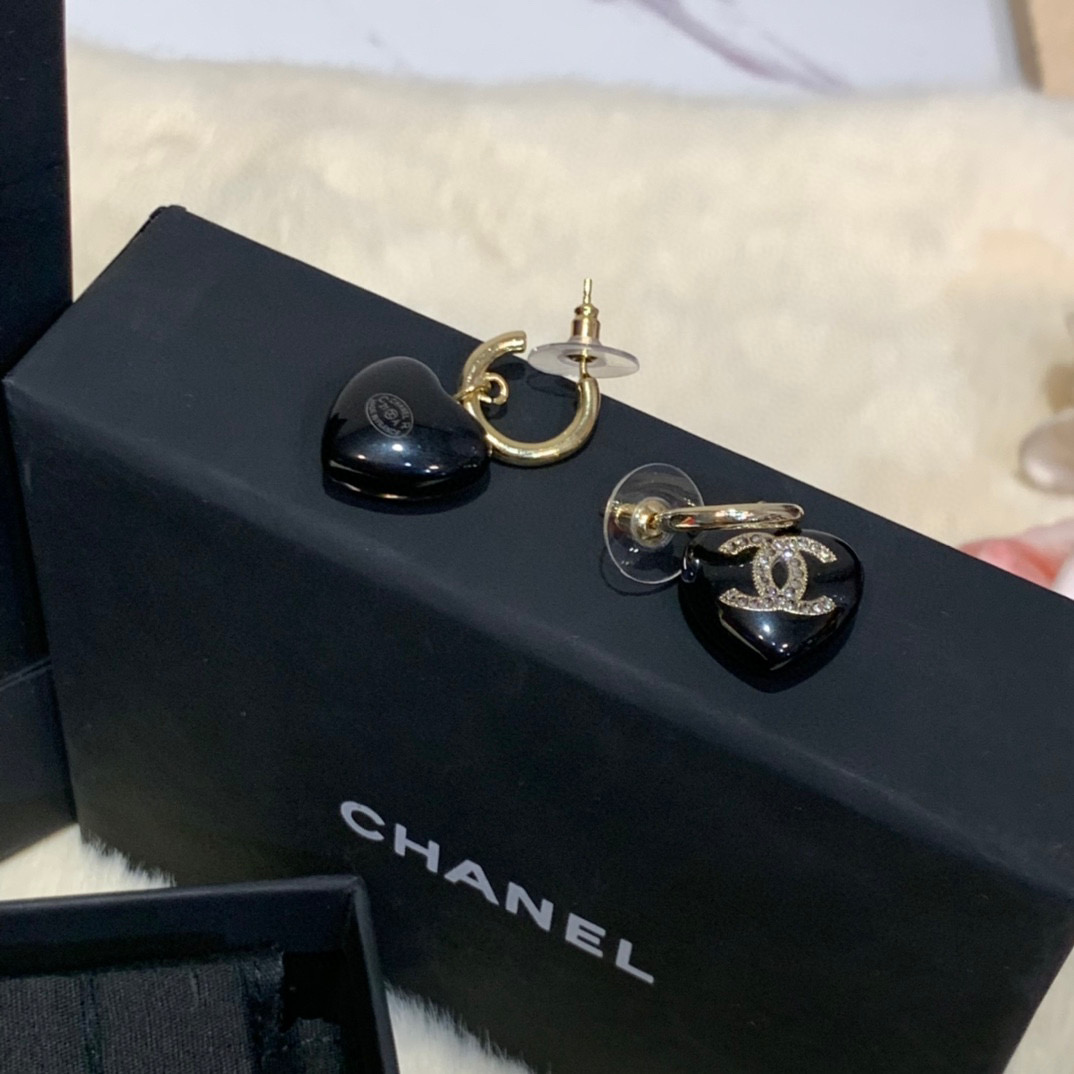 Chanel $44 code：13880 gallery