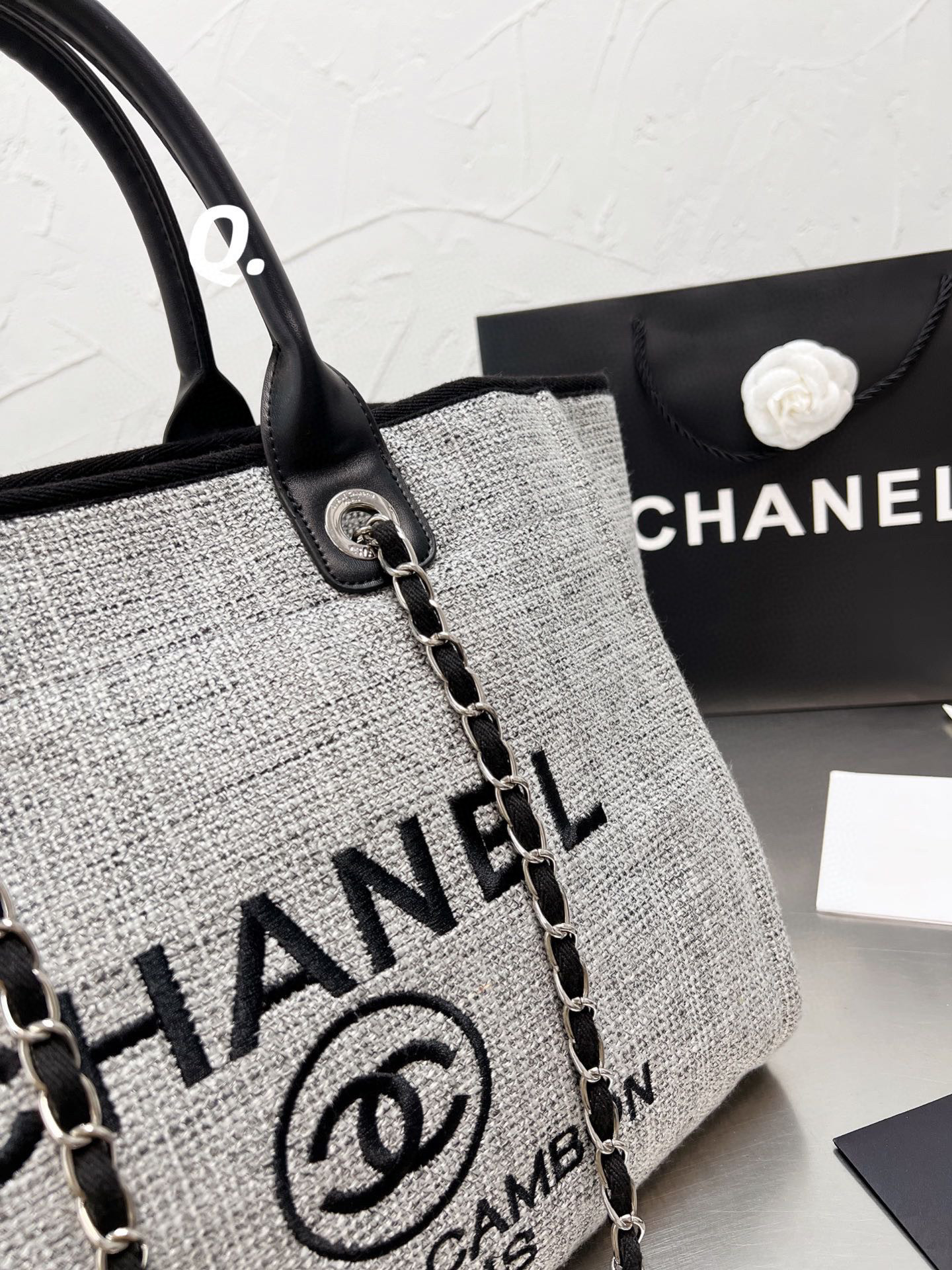 Chanel $64 Code：13122 gallery