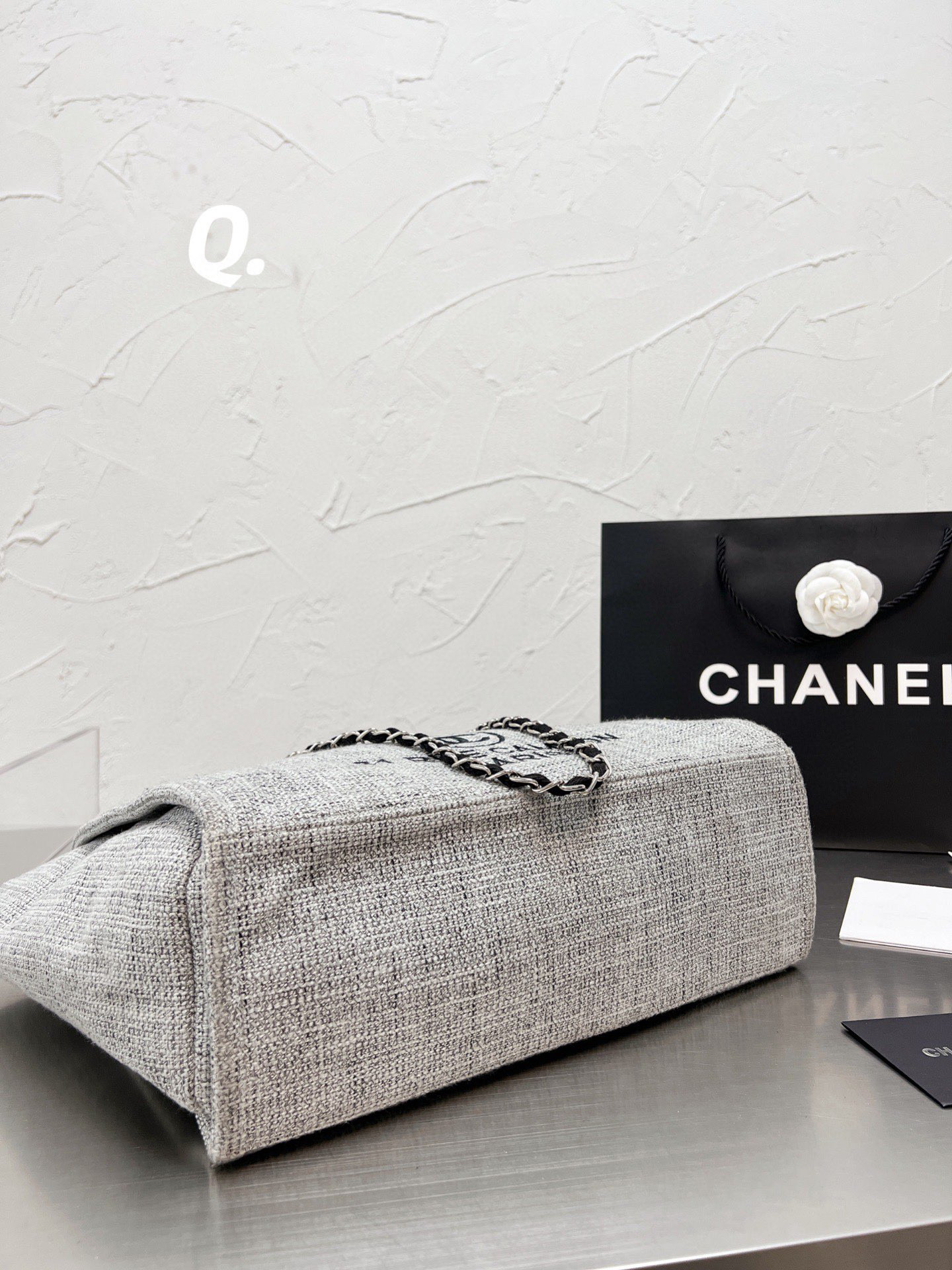 Chanel $64 Code：13122 gallery