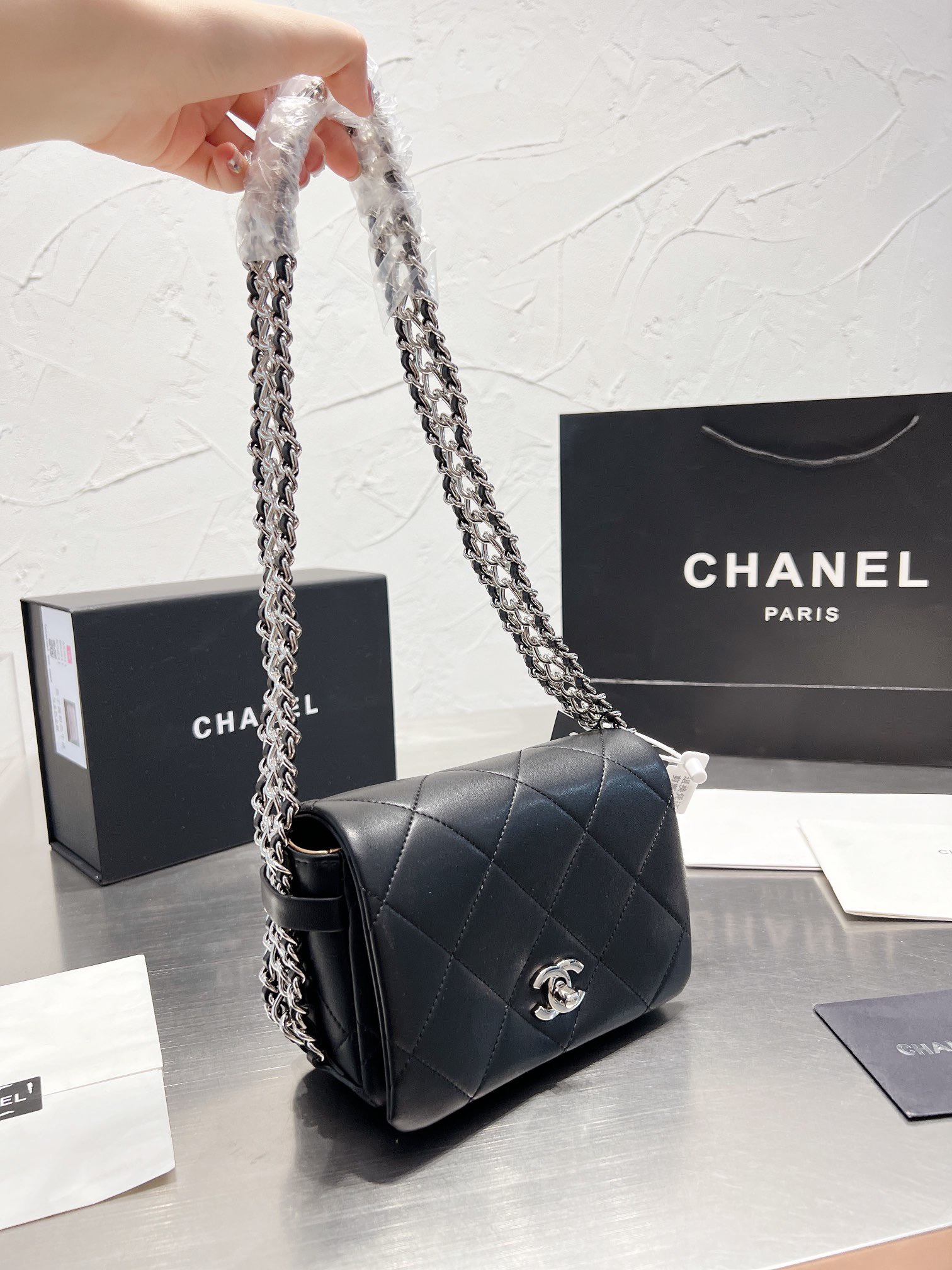 Chanel $72 code：13616 gallery