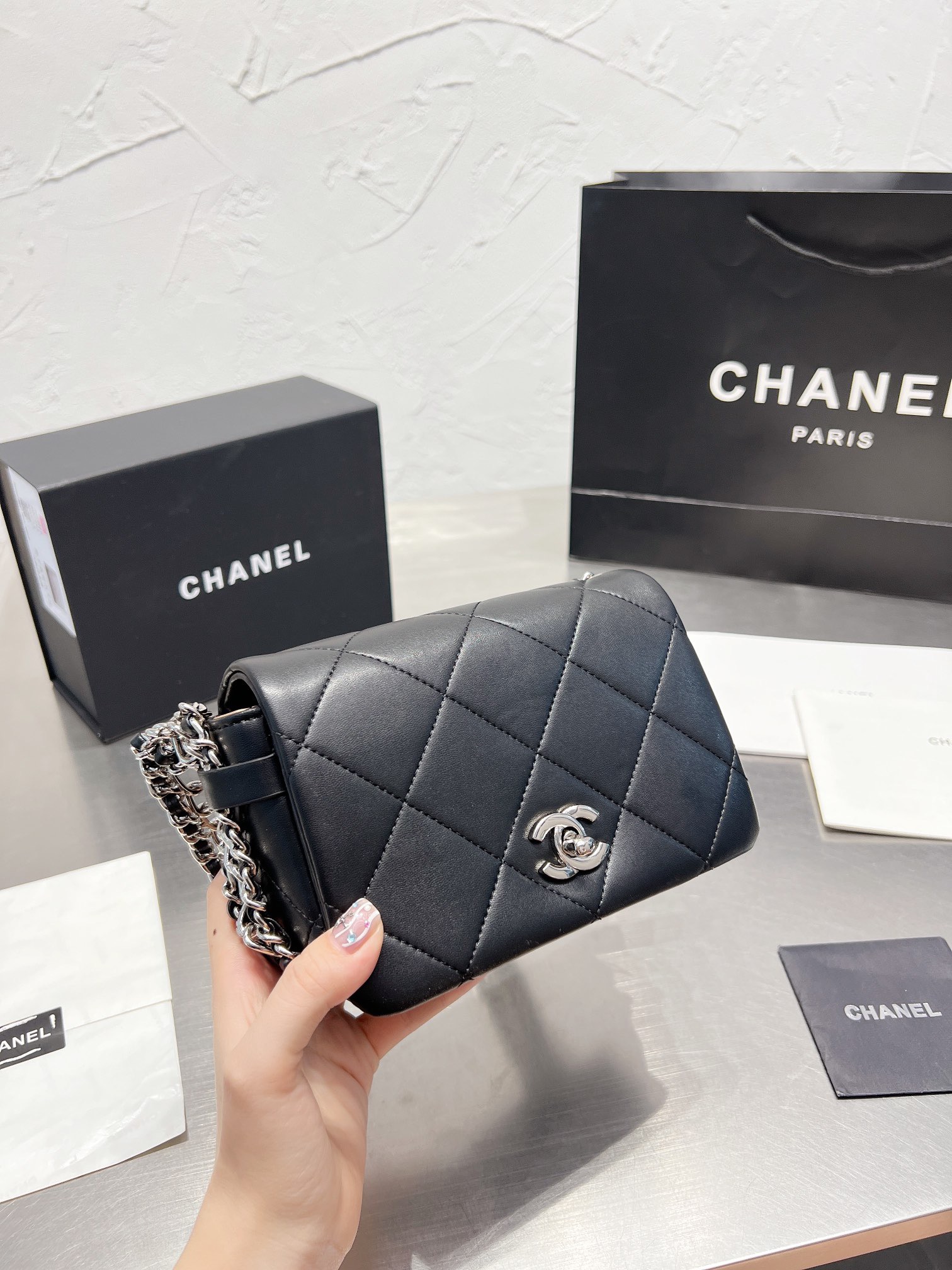 Chanel $72 code：13616 gallery