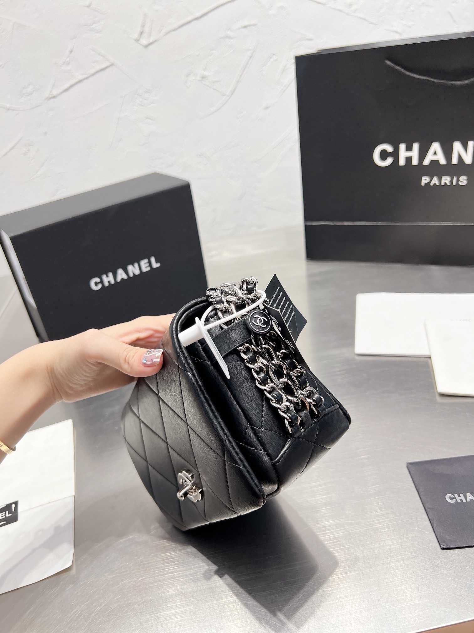 Chanel $72 code：13616 gallery