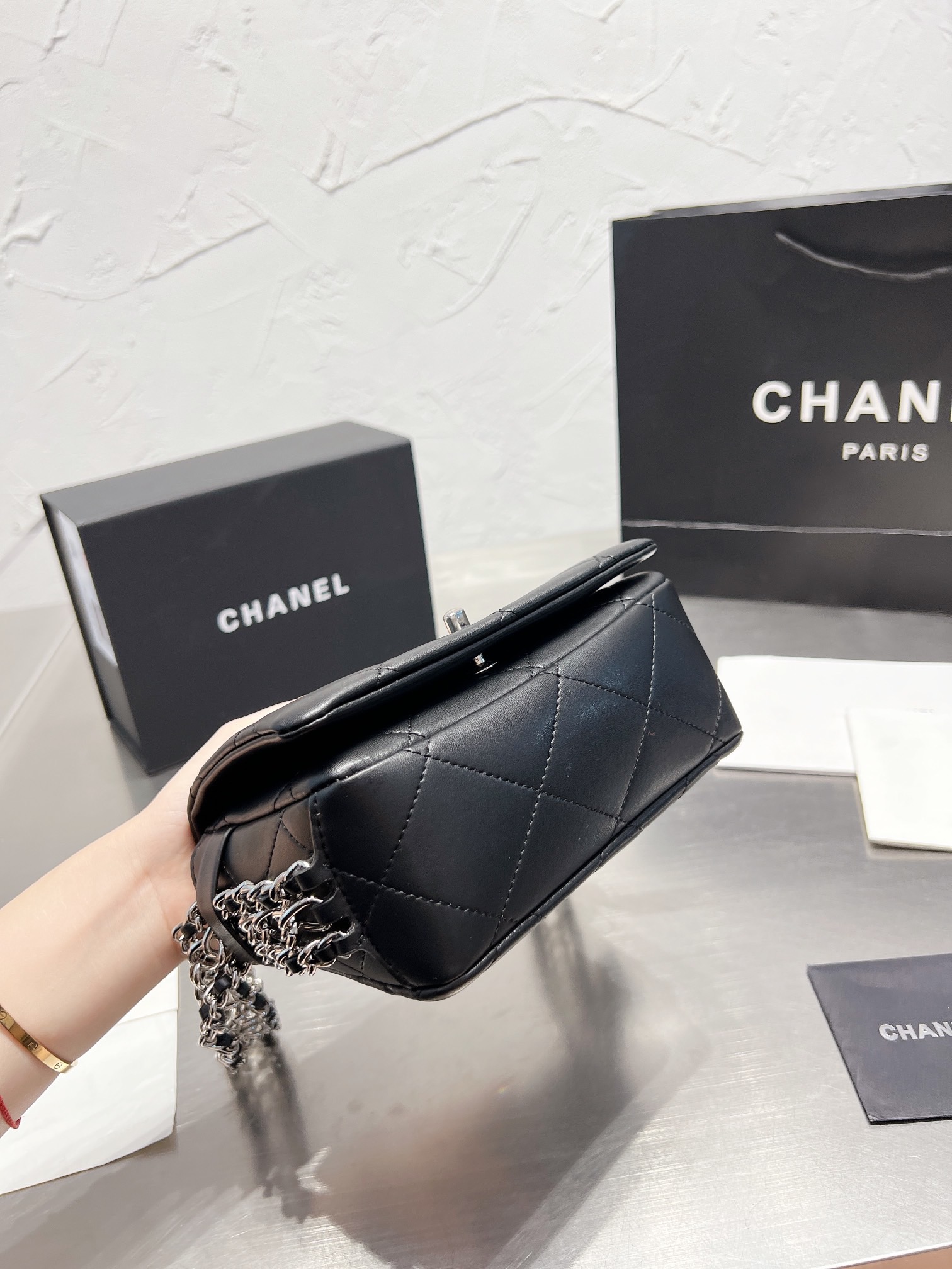 Chanel $72 code：13616 gallery