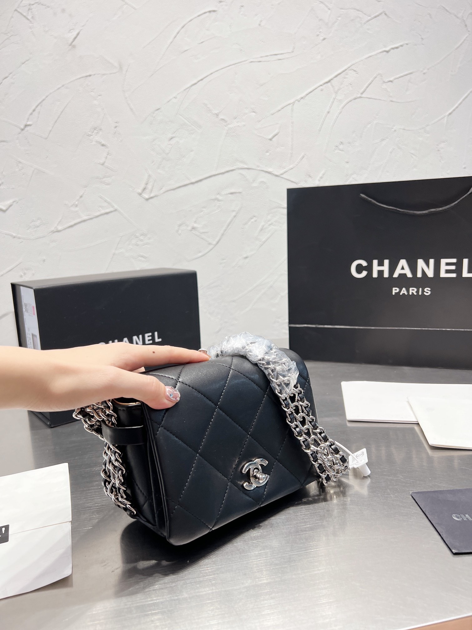 Chanel $72 code：13616 gallery