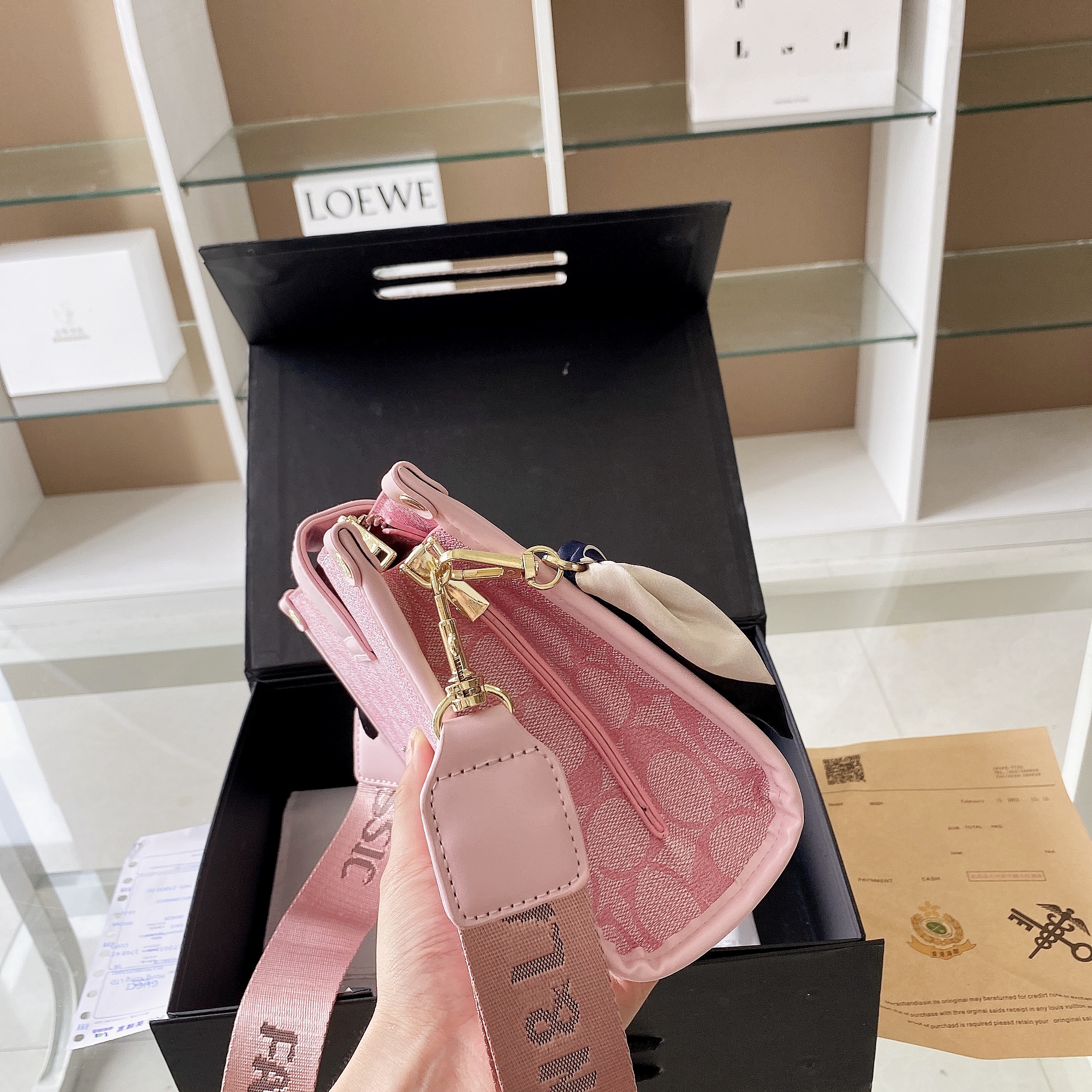 Coach $33 Code：13458 gallery