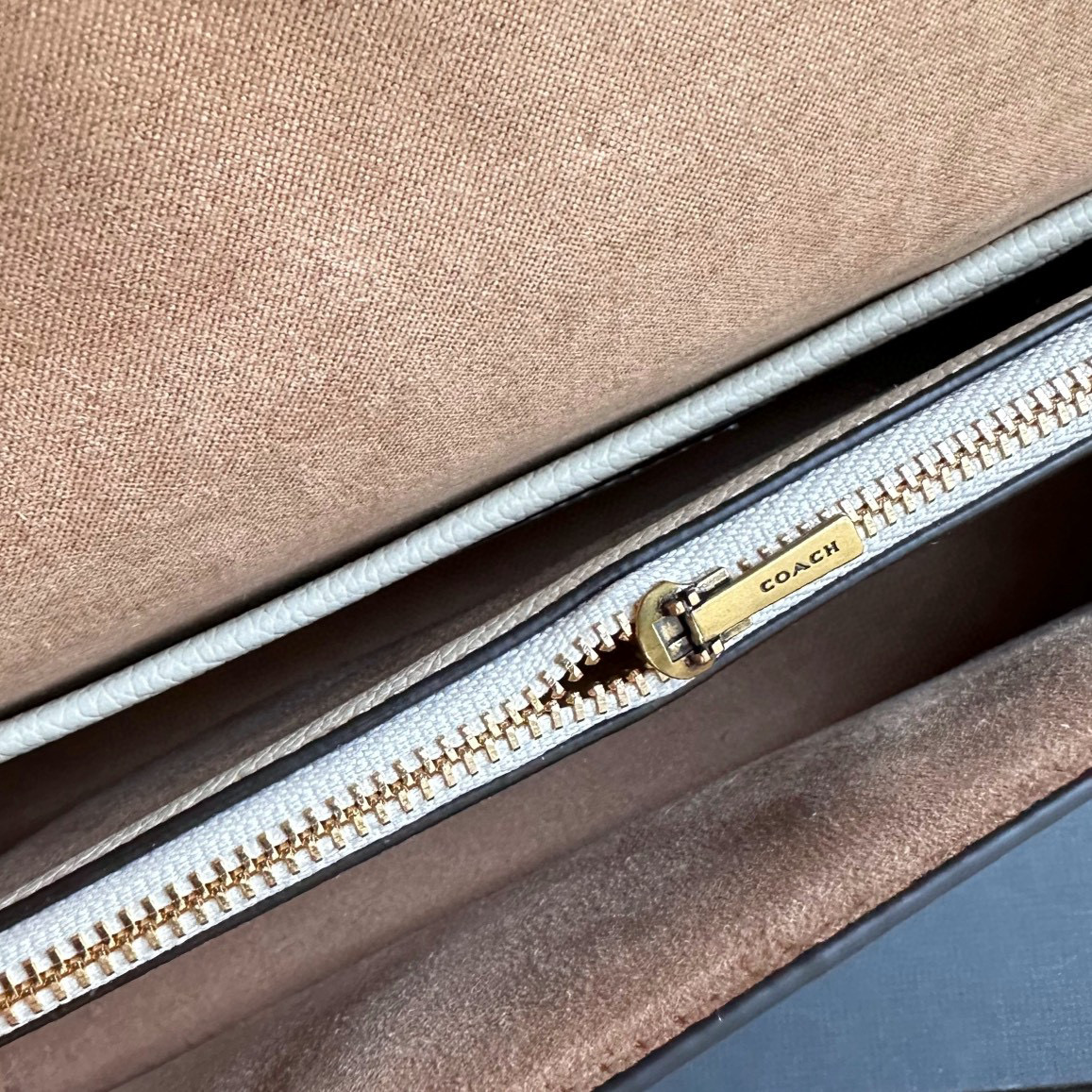 Coach $70 code:3419 gallery