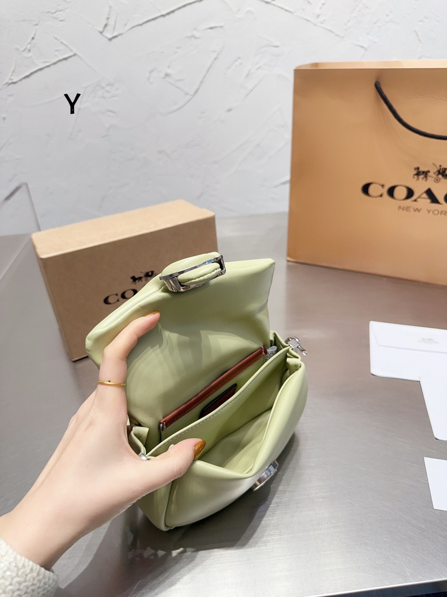 Coach $76 code：14676 gallery