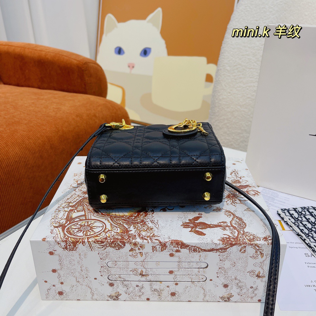Dior $72 code：13703 gallery