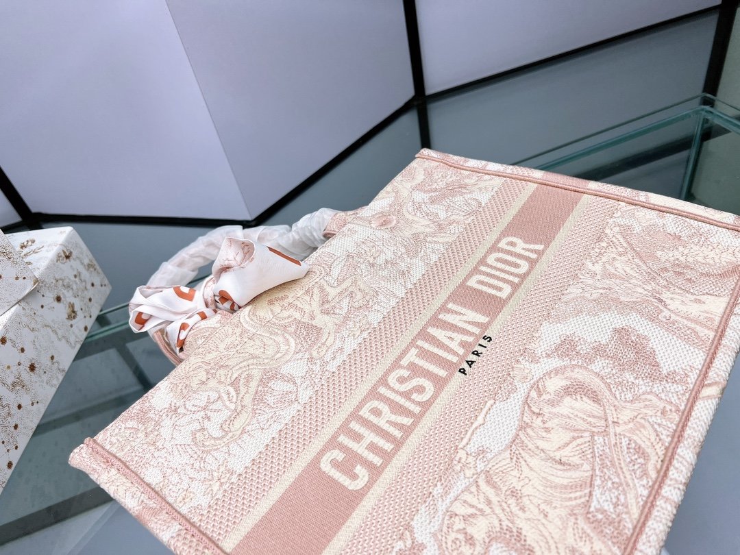 Dior $85 code：14187 gallery