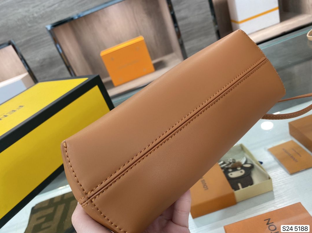 Fendi $85 Code：13070 gallery