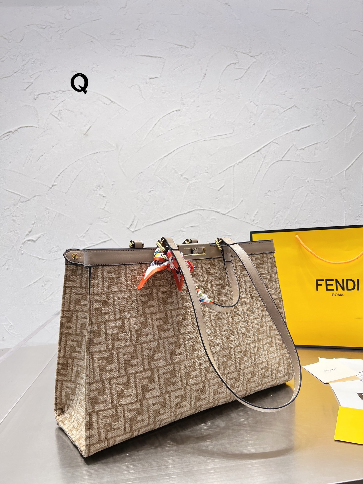 Fendi $90 CODE：14325 gallery