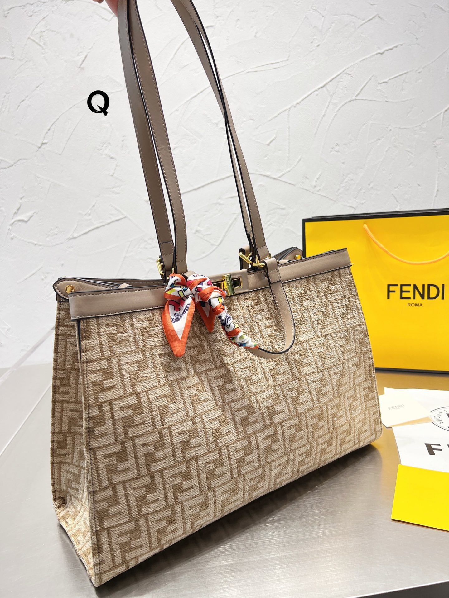 Fendi $90 CODE：14325 gallery