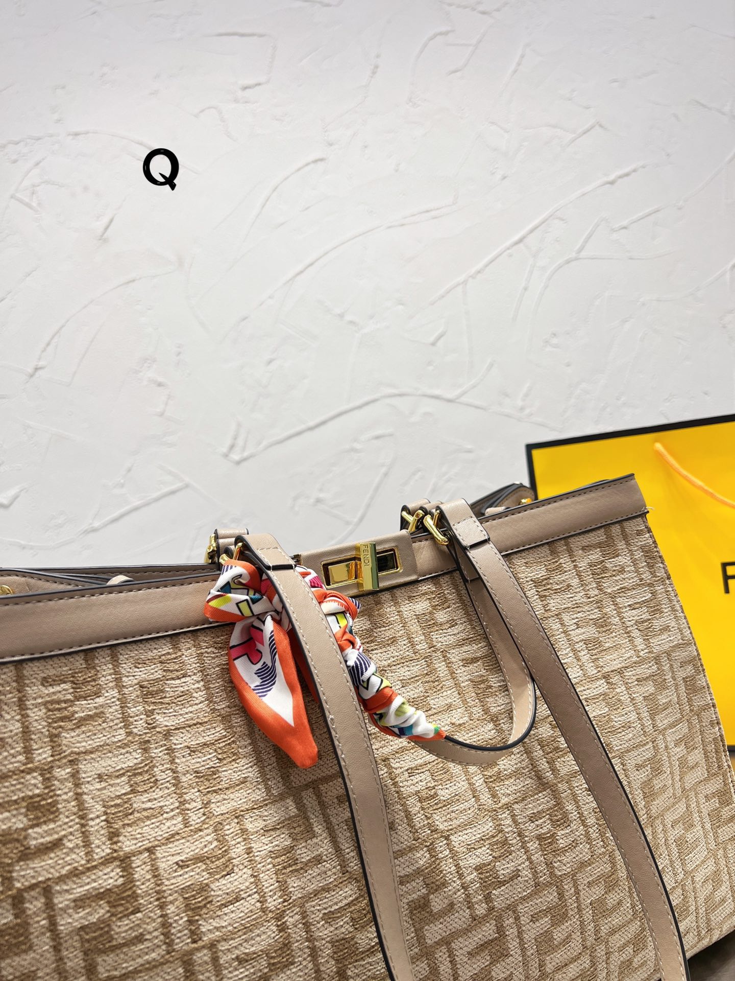 Fendi $90 CODE：14325 gallery
