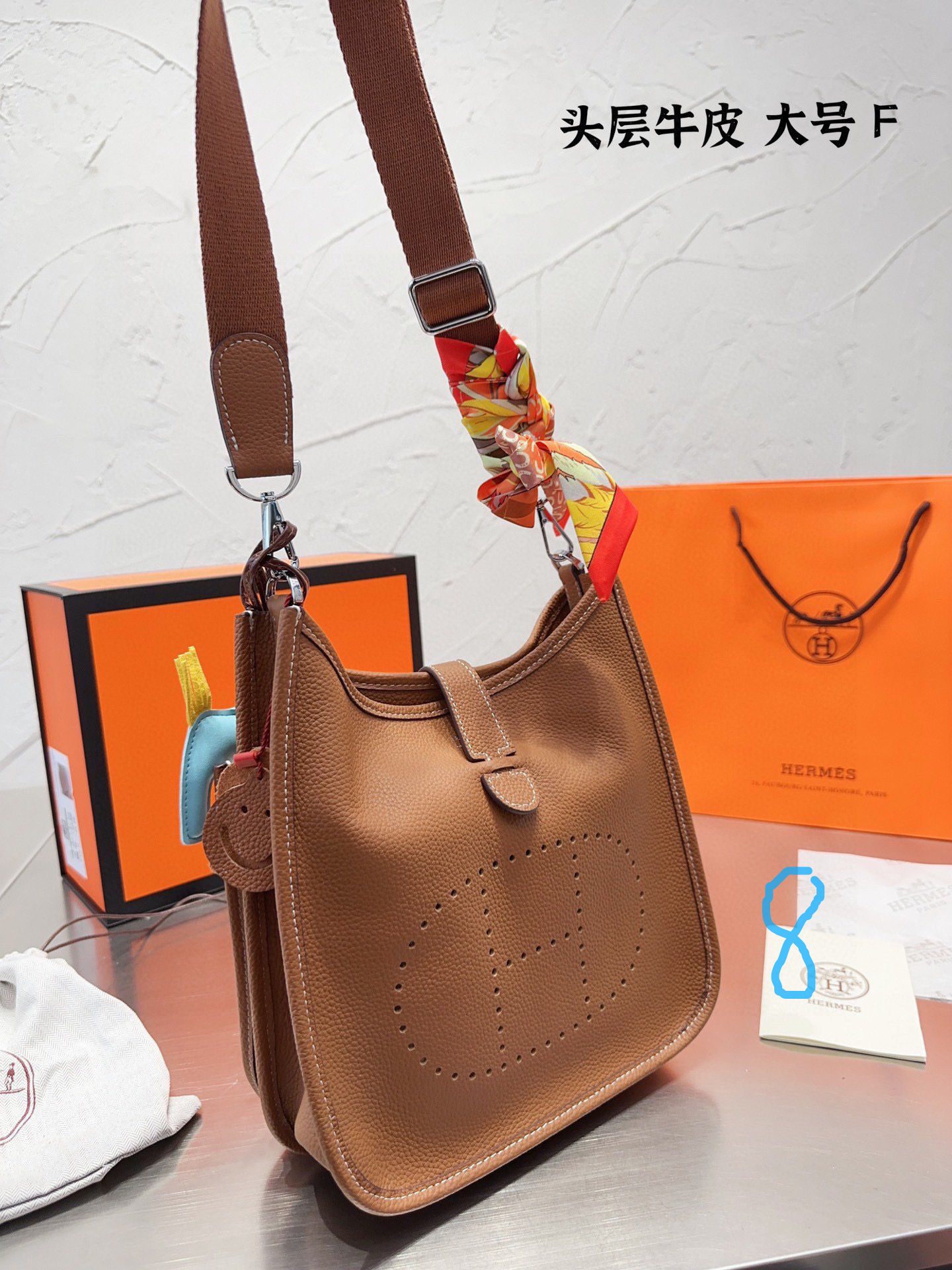 Hermas Evelyne85$code:10856 gallery