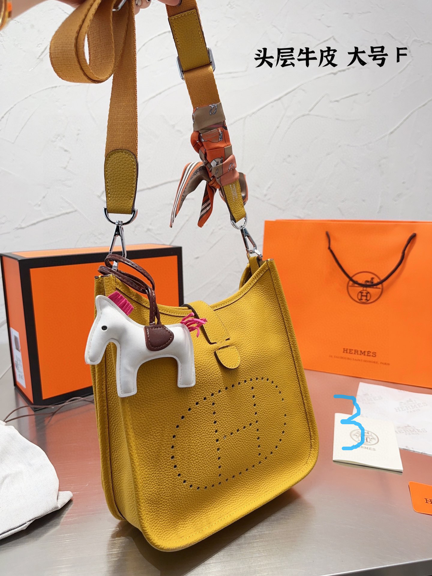 Hermas Evelyne85$code:10856 gallery