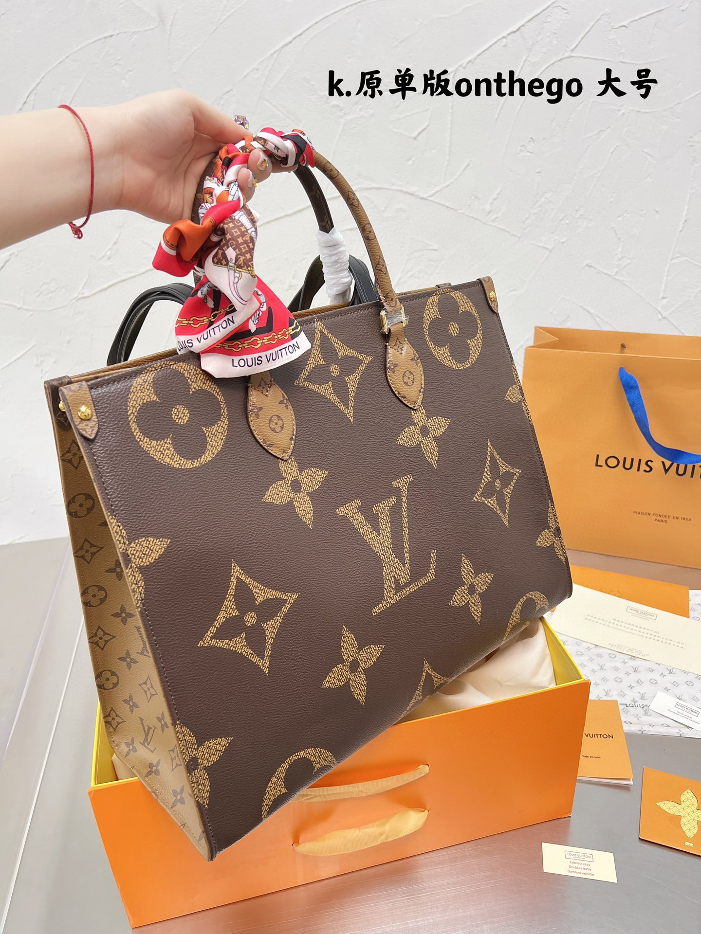 LV $100 Code：13127 gallery