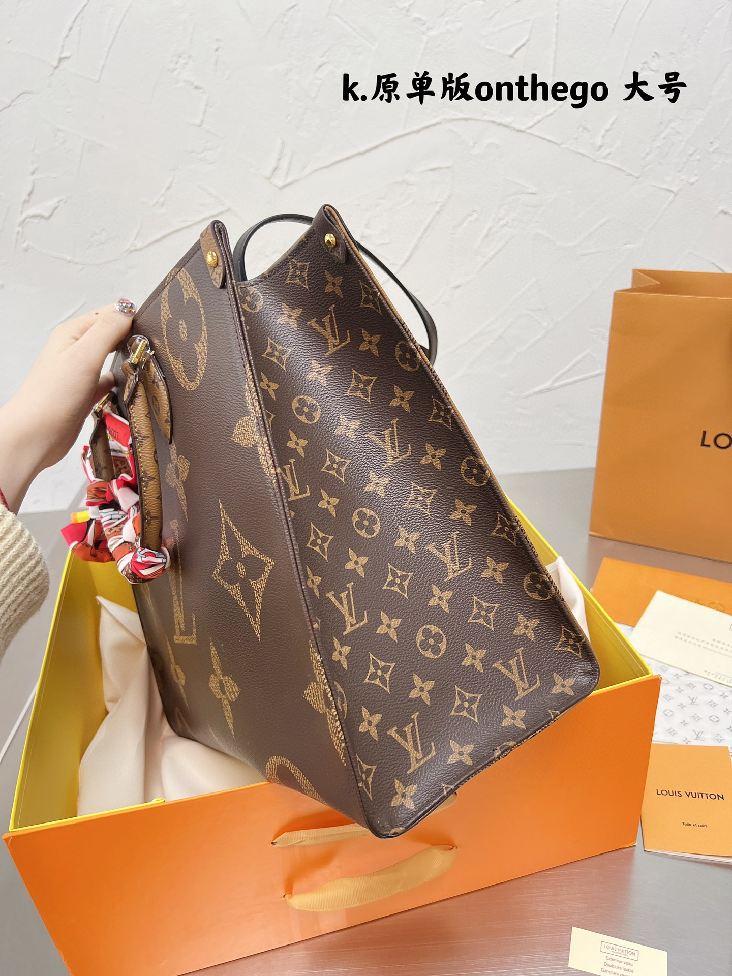 LV $100 Code：13127 gallery