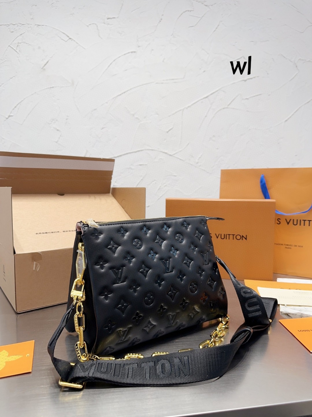 LV $102 code：14573 gallery