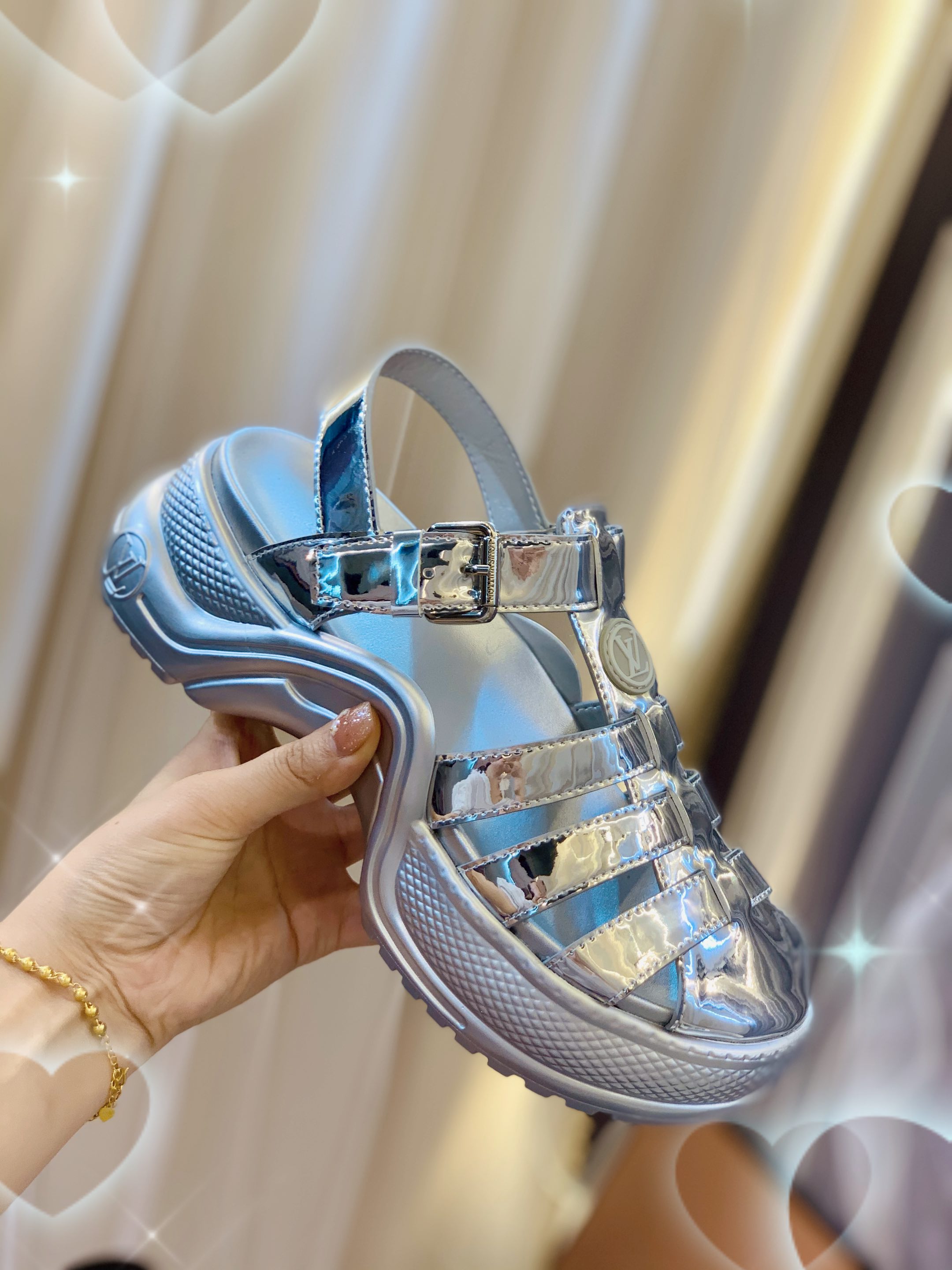 LV $120 code：14538 gallery