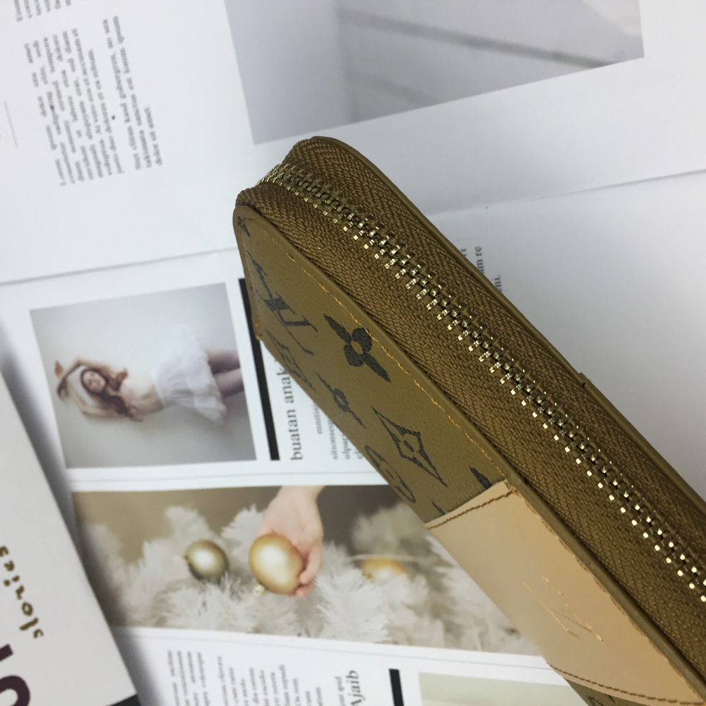 LV $21 CODE:8975 gallery