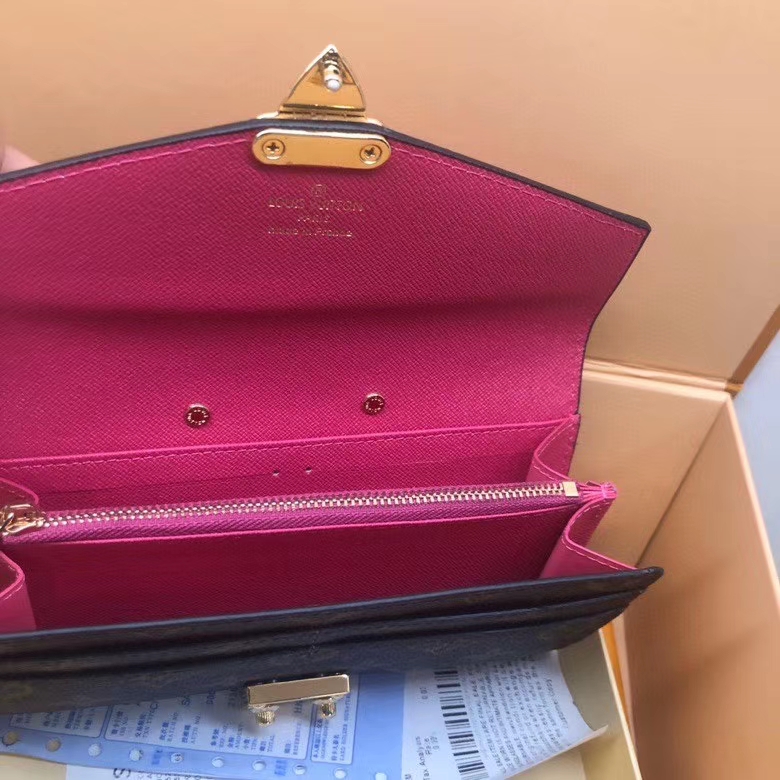 LV $56 CODE:8994 gallery
