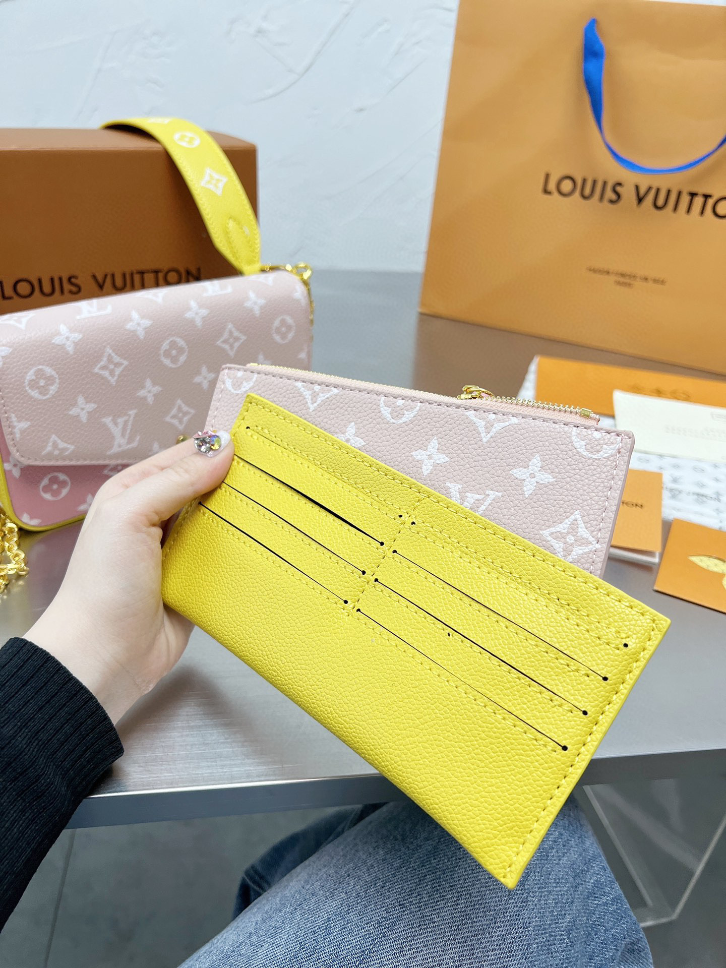 LV $60 Code：13128 gallery
